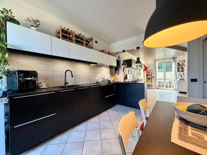Appartamento bilocale in vendita in Via Cornacchiara, Lo Stradone, Borghi
