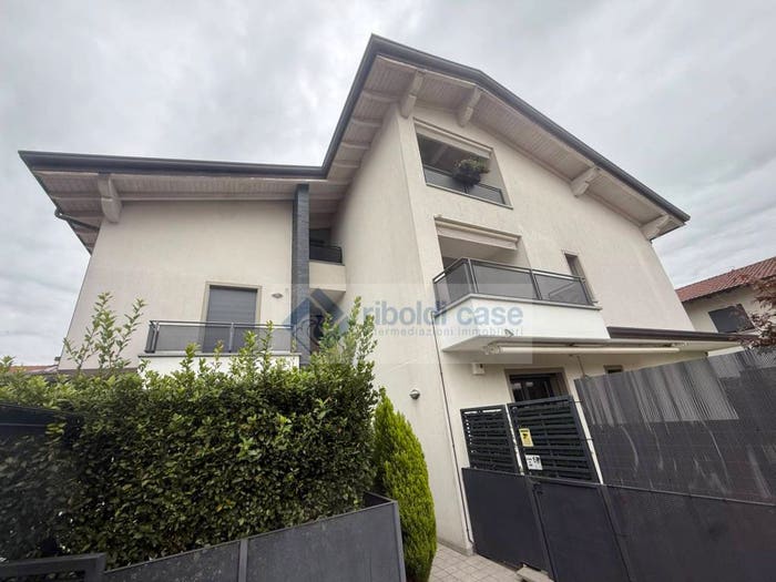 Appartamento quadrilocale in vendita in STRADIVARI, Centro, Giussano