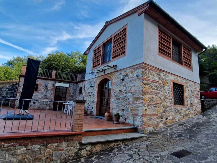 Casa con 6 locali in vendita in Via Sarzanese Valdera, Cascine La Croce, Buti