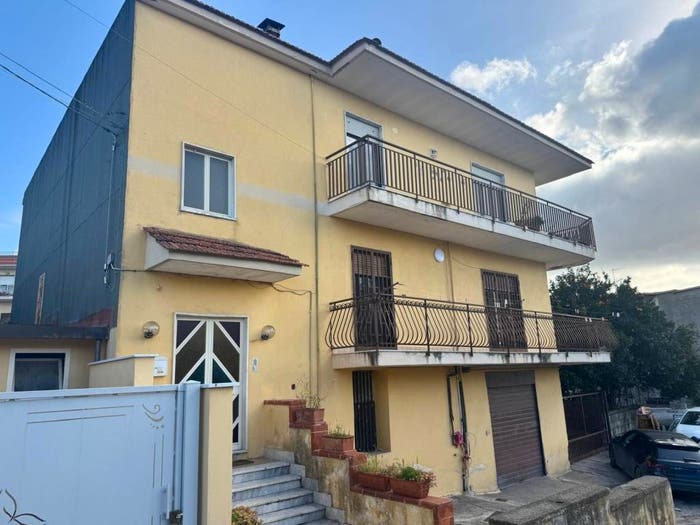 Casa quadrilocale in vendita in Via Torre Caracciolo, Torre Caracciolo, Marano di Napoli