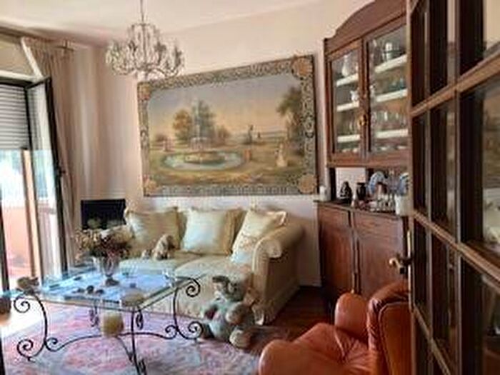 Casa con 6 locali in vendita in Vallato San Lazzaro, Fano