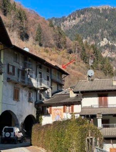 Casa con 6 locali in vendita in Via Bereri, Mezzoldo