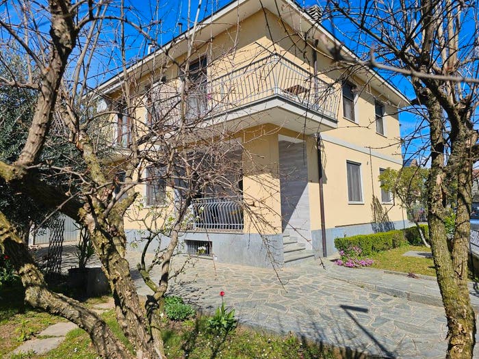 Appartamento quadrilocale in vendita in Via Rivoli, Centro, Beinasco