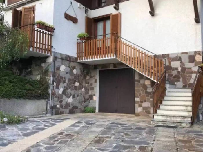 Casa trilocale in vendita in Via Pradegnano, Centro, Carenno