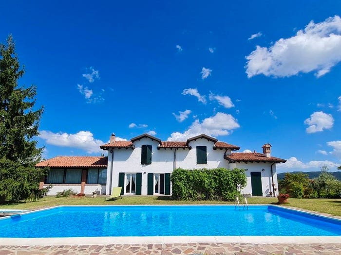 Casa con 6 locali in vendita in Frazione Zuccarello, Montesegale