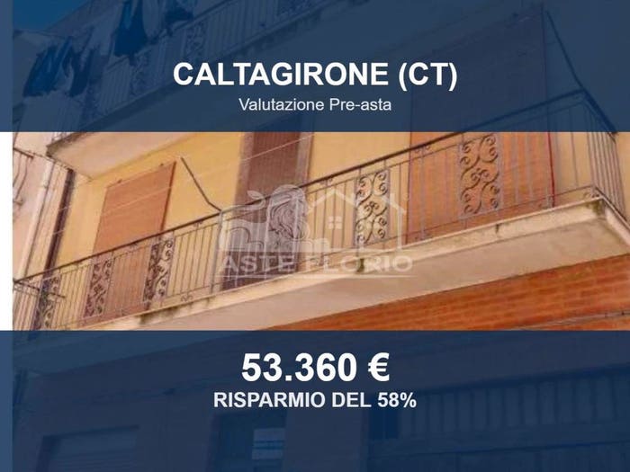 Appartamento con 6 locali in vendita in Via Umberto Giordano G, Centro, Caltagirone