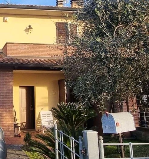Casa con 6 locali in vendita in Castel Del Bosco, Montopoli in Val d'Arno