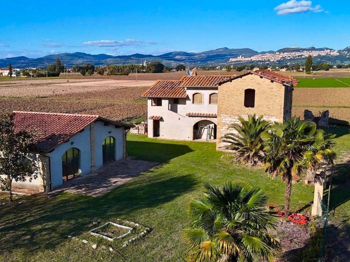 Casa con 6 locali in vendita in Via Giovanni Pascoli, Tordandrea Castelnuovo, Assisi