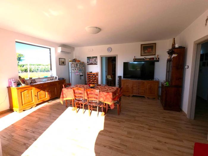 Casa con 5 locali in vendita in Strada Comunale Surano Poggiardo, Poggiardo
