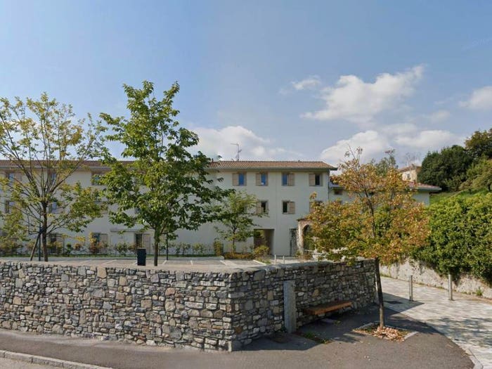 Appartamento bilocale in vendita in Via Leonardo da Vinci, Centro, Erba