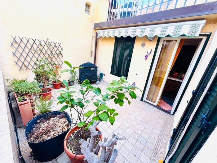 Appartamento trilocale in vendita in Via Lunga, Centro Storico Sant'Ampelio, Bordighera