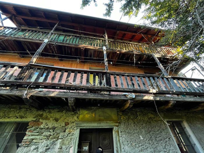 Casa con 6 locali in vendita in Frazione Pessinea, Viù