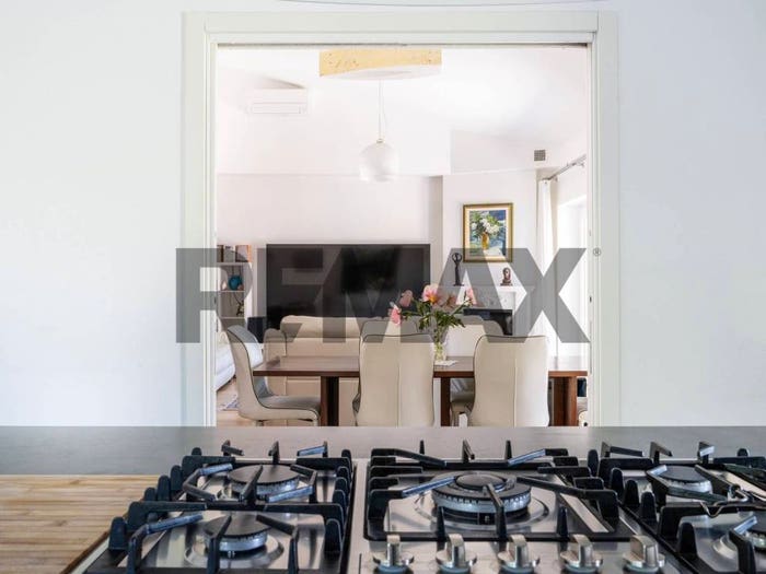Casa con 5 locali in vendita in Via Trieste, Arizzano