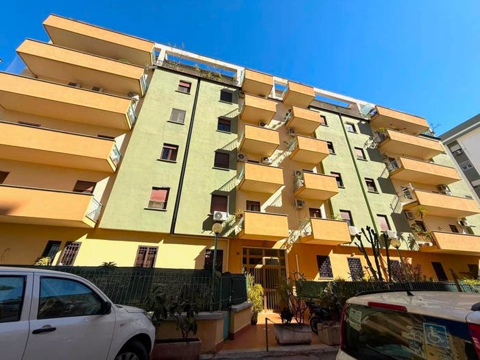 Appartamento quadrilocale in vendita in Via Matteo Dominici, San Lorenzo, Palermo