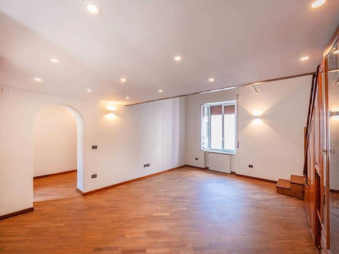 Appartamento trilocale in vendita in Via Matteo Renato Imbriani, Stella Materdei, Napoli