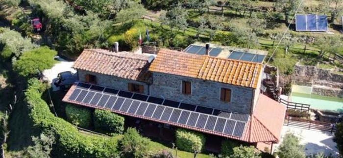 Casa con 6 locali in vendita in San Baronto, Lamporecchio
