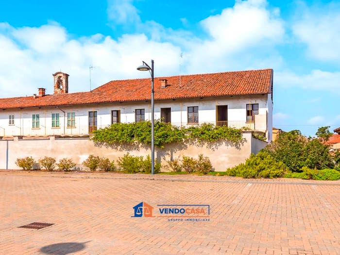 Casa con 6 locali in vendita in Via delle Scuole, Pancalieri