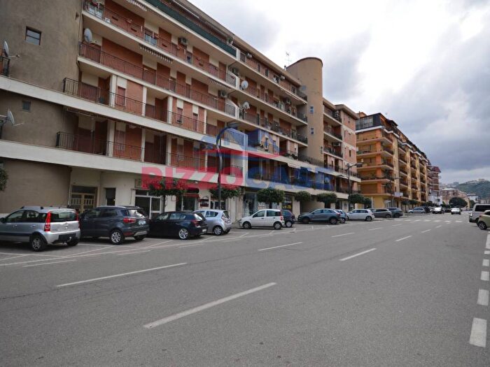 Appartamento con 5 locali in vendita in Viale Luca De Rosis, Rossano Stazione, CoriglianoRossano
