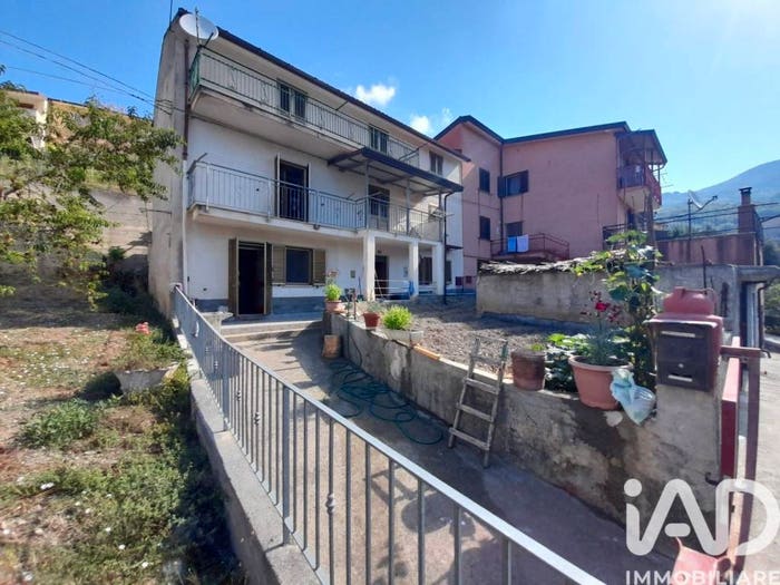 Casa con 6 locali in vendita in Localit  Terredonniche, San Biase, Fiumefreddo Bruzio