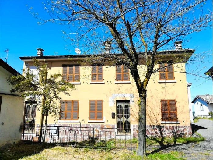 Casa quadrilocale in vendita in Castellana, Gropparello