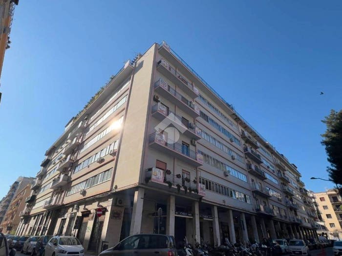 Appartamento con 6 locali in vendita in Via Enrico Onufrio, Notarbartolo Sciuti, Palermo