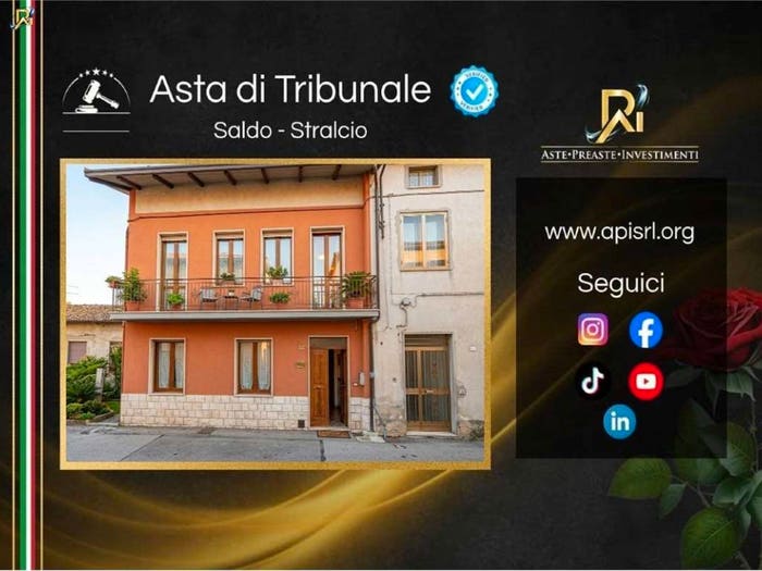 Appartamento con 6 locali in vendita in Frazione Villa Torre, Torre, Cingoli