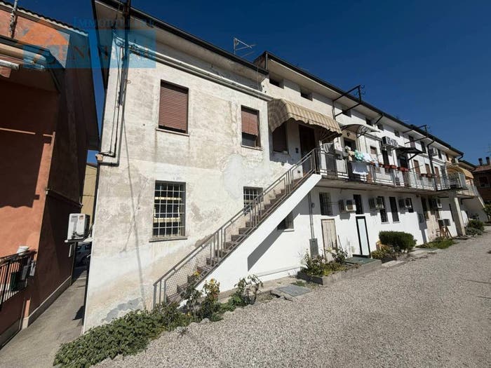 Appartamento trilocale in vendita in Vicolo Olmo, Centro, Sommacampagna