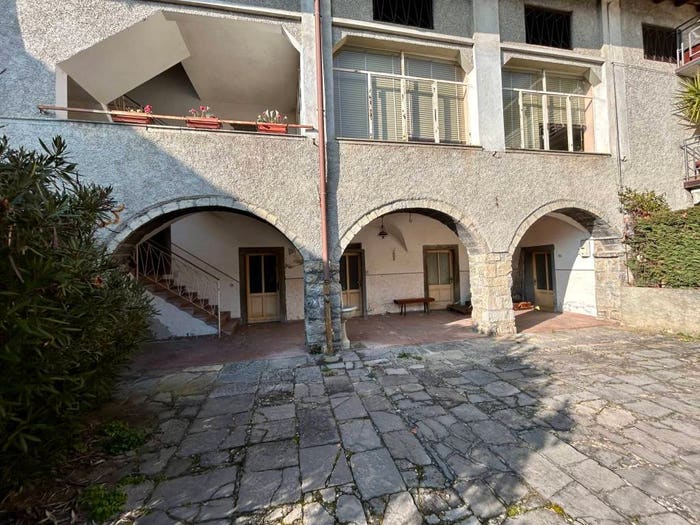 Casa quadrilocale in vendita in Via delle Ghiaie, Bianzano