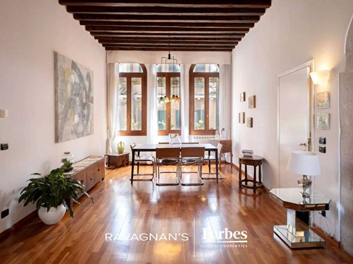 Appartamento con 6 locali in vendita in Cannaregio, Guglie San Leonardo, Venezia