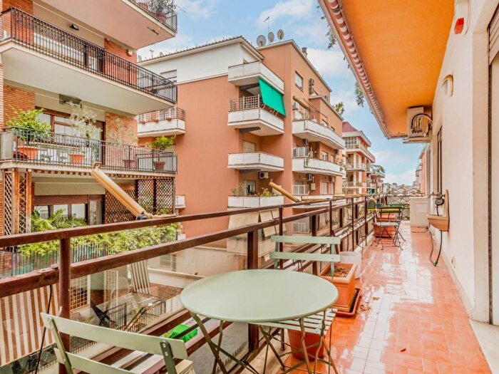 Appartamento con 5 locali in vendita in Via Placido Martini, Balduina, Roma