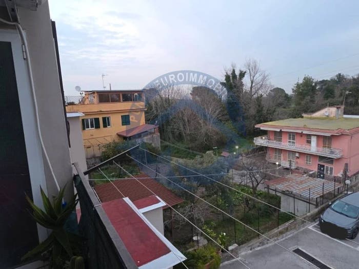 Appartamento trilocale in vendita in Via Nuova Toscanella, Chiaiano, Napoli