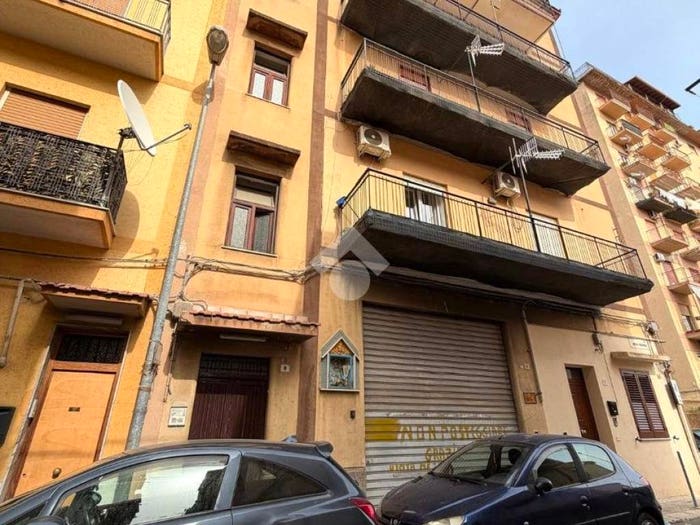 Appartamento trilocale in vendita in Via Attilio Barbera, Altarello, Palermo