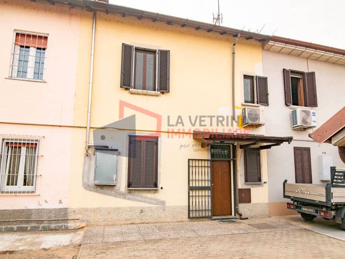 Casa trilocale in vendita in Via Principale, Torriano, Certosa di Pavia