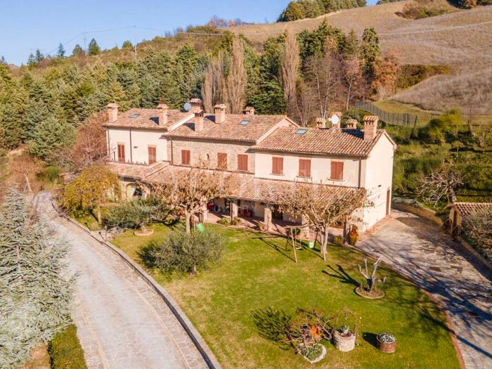 Casa con 6 locali in vendita in Strada Statale bis di Bocca Trabaria, Sant'Angelo in Vado