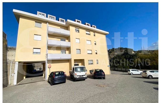 Appartamento con 5 locali in vendita in Via G Gariani A, Sala, Catanzaro