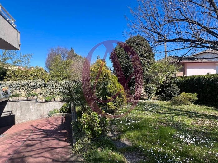 Casa con 5 locali in vendita in Via Camillo Benso di Cavour, Gorla Minore