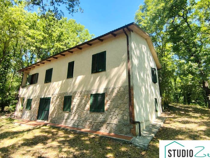 Casa quadrilocale in vendita in Castel Dell'aquila, Montecastrilli