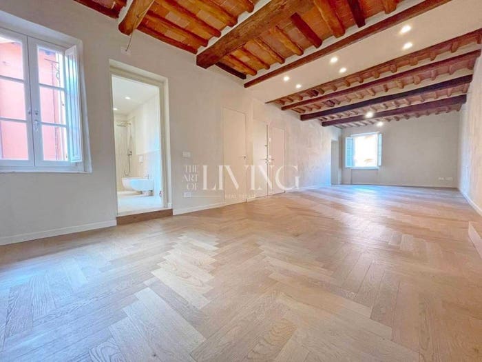 Appartamento con 6 locali in vendita in Piazza Settembre, Piazza Napoleone San Michele, Lucca