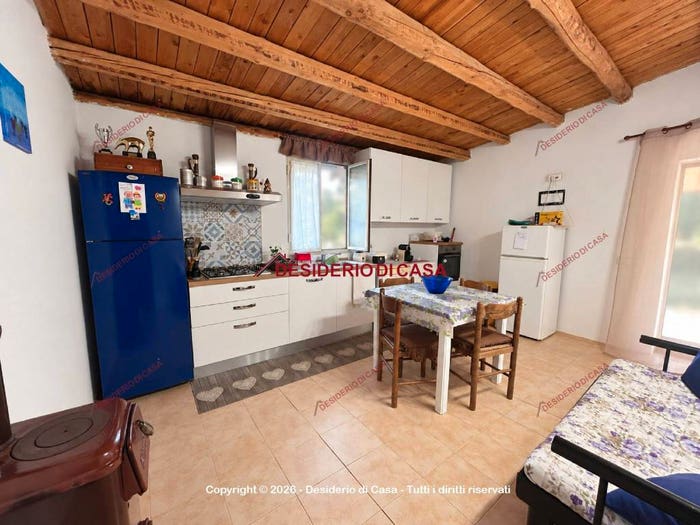 Casa quadrilocale in vendita in Via Segretaria, Misilmeri