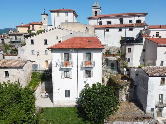 Casa trilocale in vendita in Via Duca degli Abruzzi, Castel del Giudice