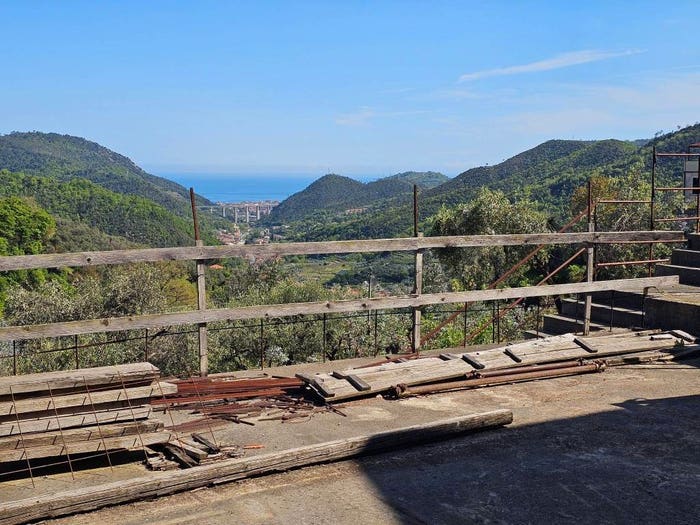 Casa con 6 locali in vendita in Via Lanfranchi, Magliolo