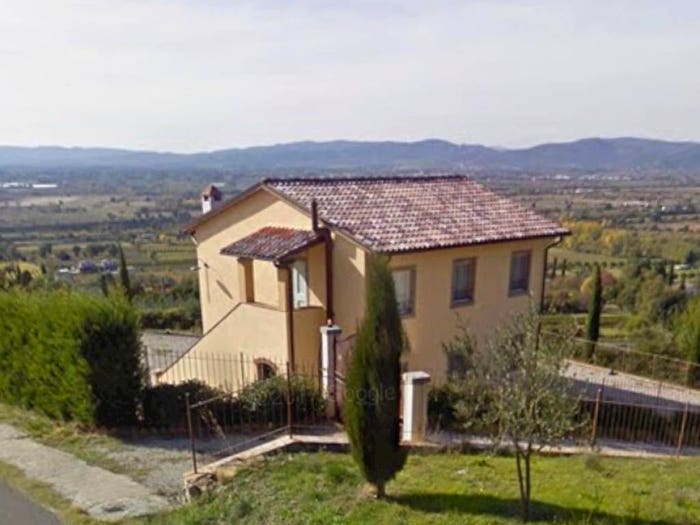 Casa quadrilocale in vendita in Localita' Policiano, Puliciano, Arezzo