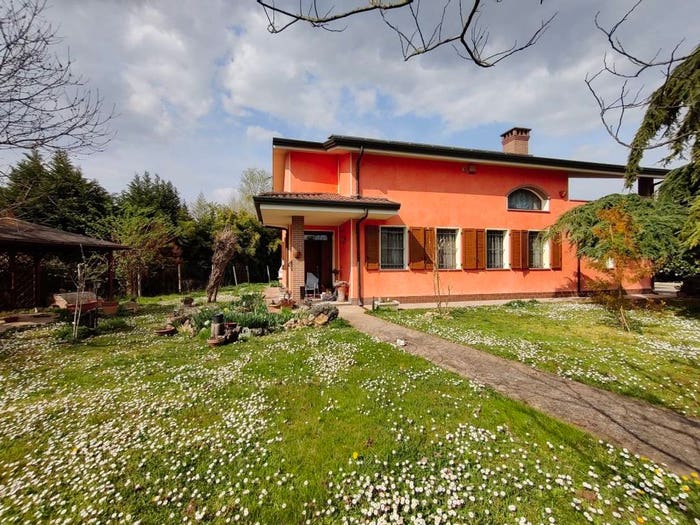 Casa con 6 locali in vendita in Via Enrico Toti, Vallone, Canaro