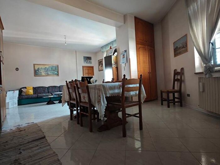 Appartamento trilocale in vendita in Via Circonvallazione, Centro, Taurianova