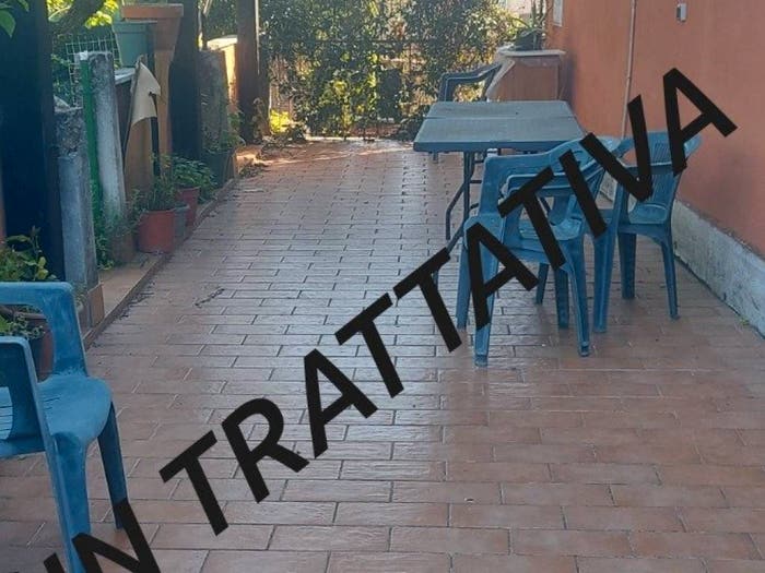 Appartamento trilocale in vendita in Via Giulio Frascheri, Labaro, Roma