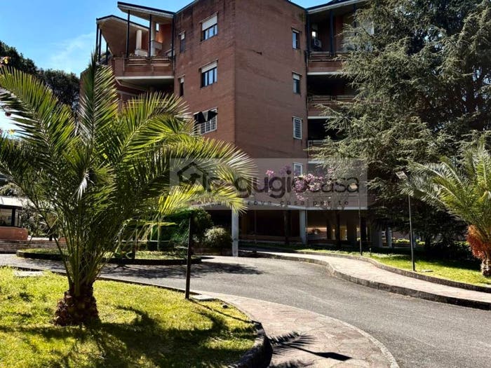 Appartamento trilocale in vendita in La Giustiniana, Roma