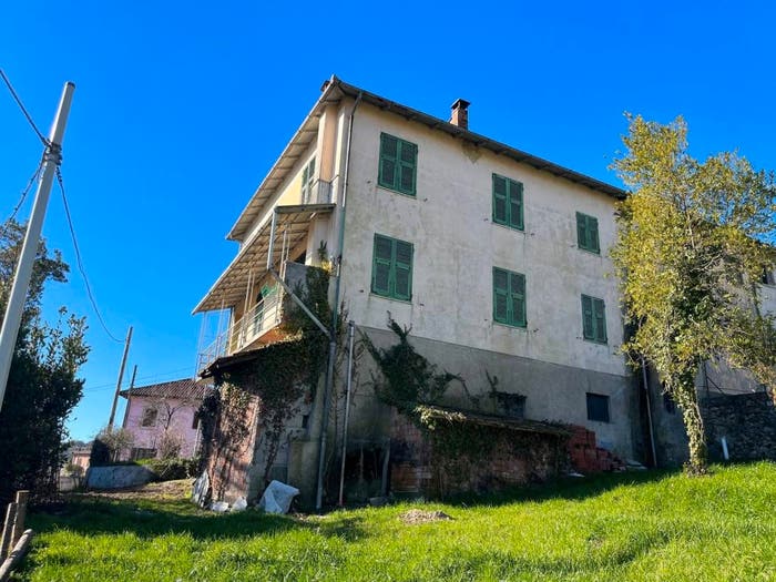 Casa con 6 locali in vendita in Via Adua, Cembrano, Maissana