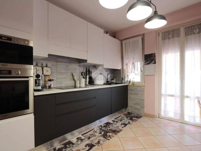 Appartamento quadrilocale in vendita in Via pietro nenni, Cristo, Alessandria