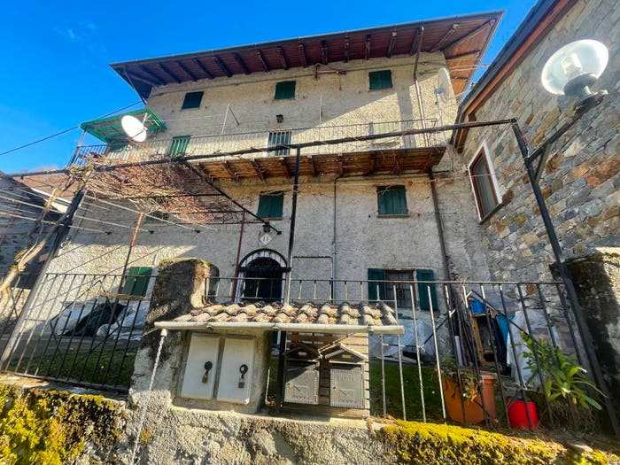 Casa quadrilocale in vendita in Via Valle, Gerola Alta