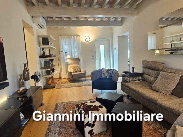 Casa con 6 locali in vendita in Via Alfredo Catalani, Centro, Porcari
